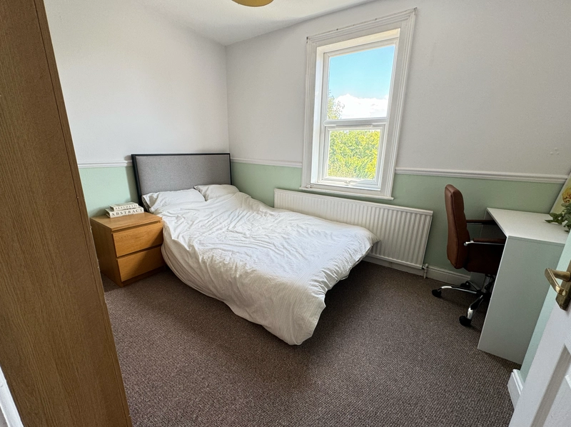 SPARE ROOM in a 4bed student house - Thumbnail 13
